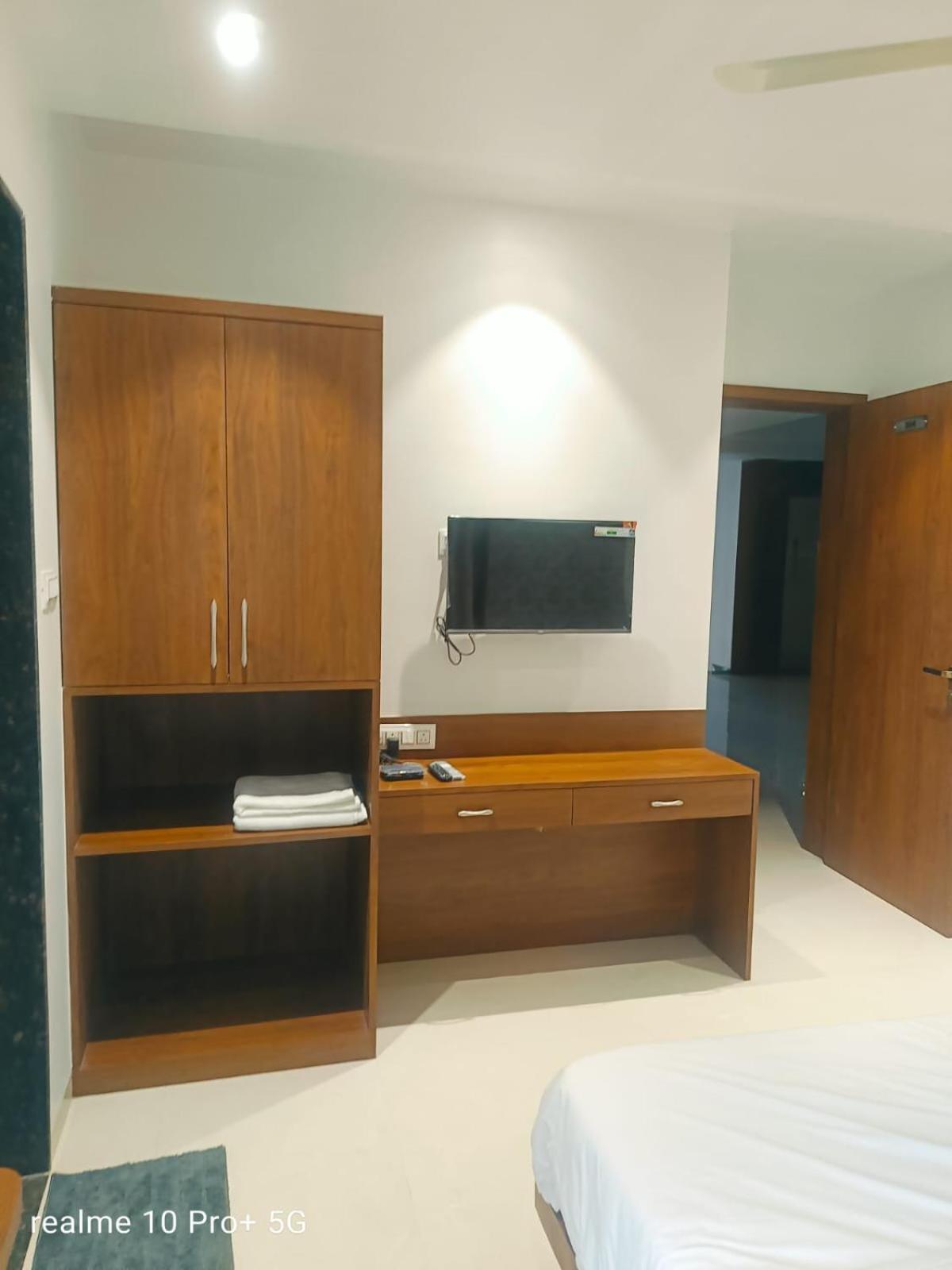 Hotel Drc Нашик Екстер'єр фото