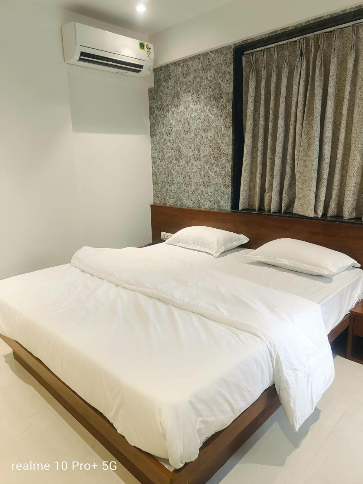 Hotel Drc Нашик Екстер'єр фото